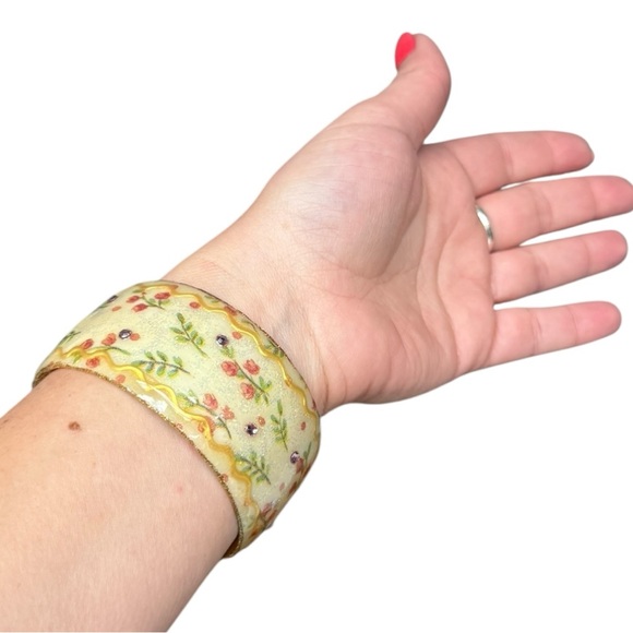 Iris Design Wide Resin Bangle Bracelet Hand Painted Floral Glitter Accents - Picture 7 of 11